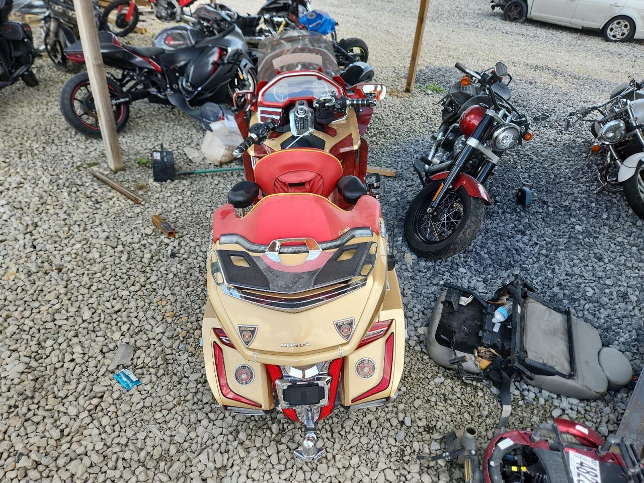 2018 Honda Gl1800 D VIN: JH2SC7975JK000260 Lot: 64122655