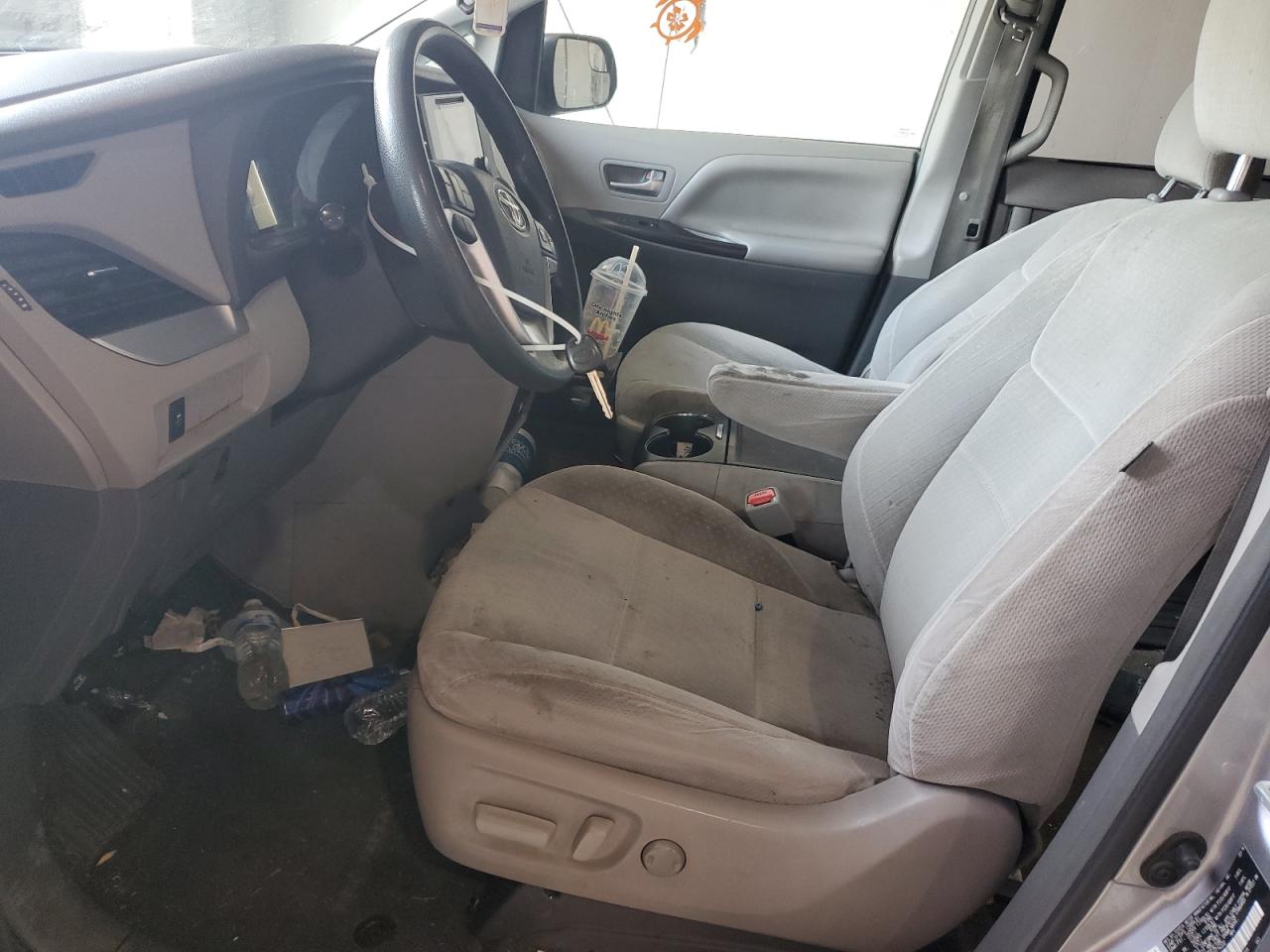 2016 Toyota Sienna Le VIN: 5TDKK3DCXGS714332 Lot: 64938535