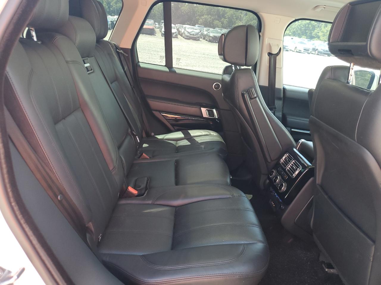 2015 Land Rover Range Rover Hse VIN: SALGS2VF8FA218295 Lot: 63533405