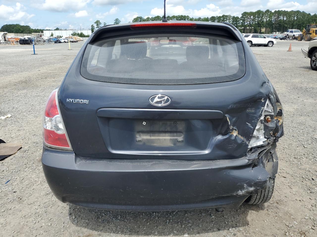 2008 Hyundai Accent Gs VIN: KMHCM36C58U061249 Lot: 63623735