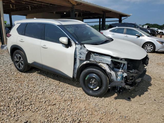  NISSAN ROGUE 2021 Biały