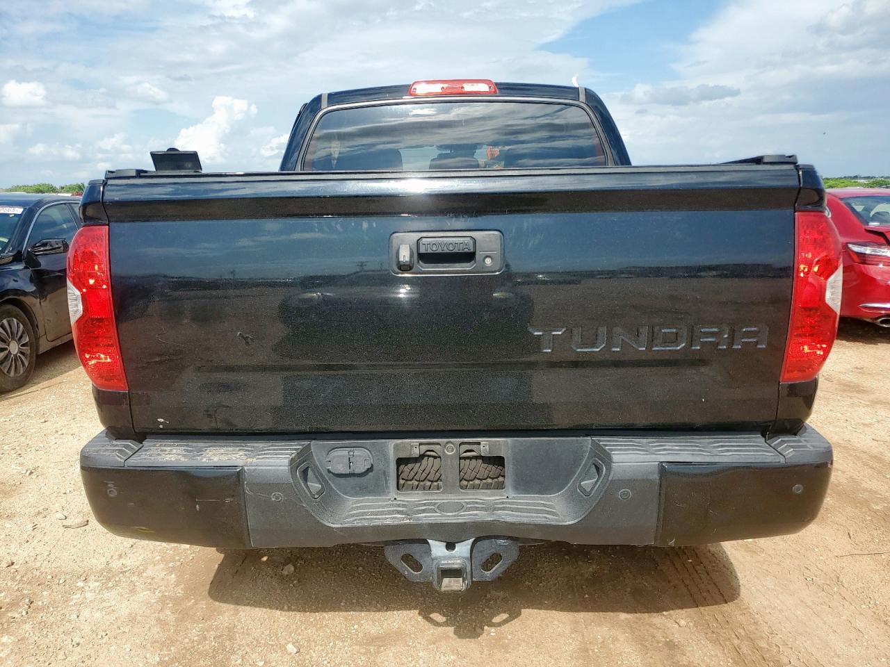 2018 Toyota Tundra Crewmax Limited VIN: 5TFHY5F11JX709277 Lot: 64373215