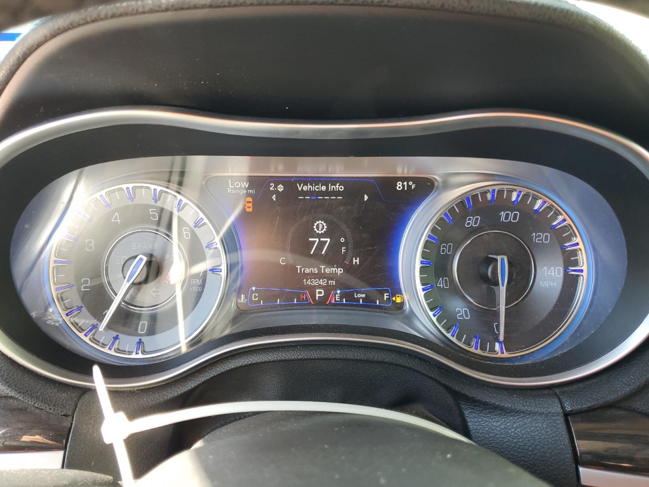 2015 Chrysler 300 Limited VIN: 2C3CCAAG2FH749591 Lot: 63632155