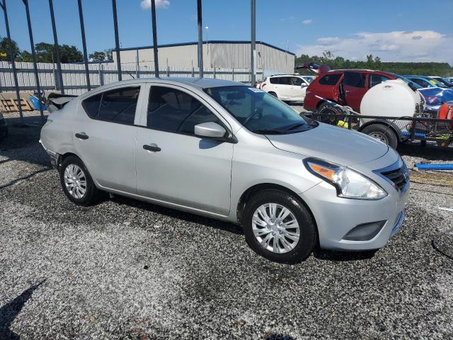  NISSAN VERSA 2017 Srebrny