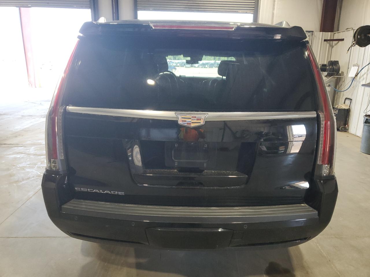 2017 Cadillac Escalade Luxury VIN: 1GYS4BKJ3HR112405 Lot: 64027975