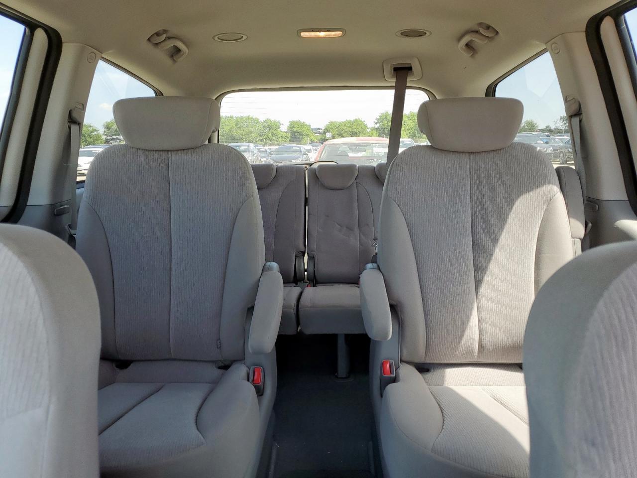 2010 Kia Sedona Lx VIN: KNDMG4C39A6335668 Lot: 64651325