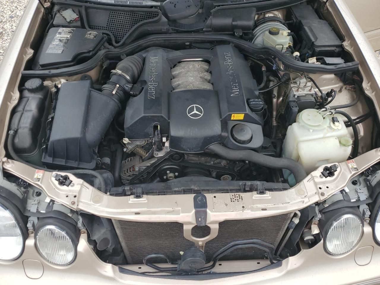 2000 Mercedes-Benz E 320 4Matic VIN: WDBJF82J3YX038167 Lot: 62429355