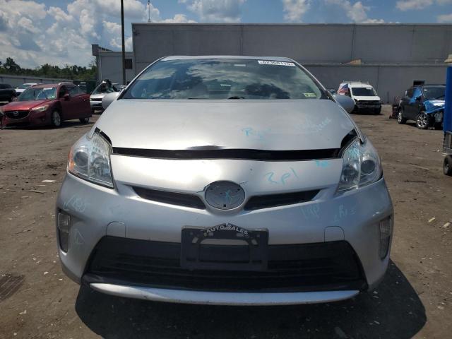  TOYOTA PRIUS 2015 Srebrny