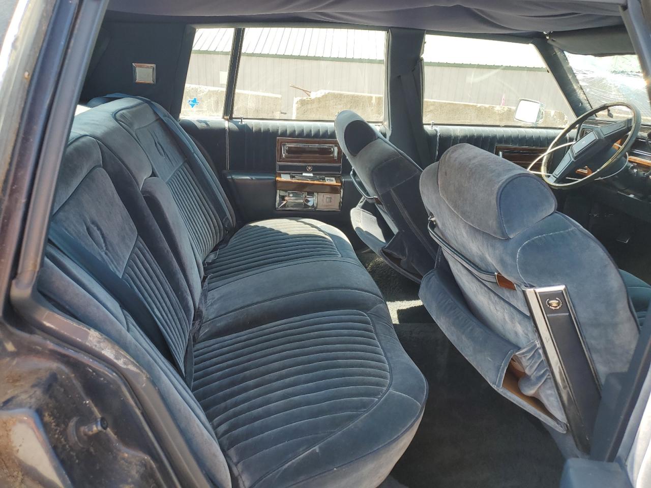 1988 Cadillac Brougham VIN: 1G6DW51Y3JR758531 Lot: 65984095