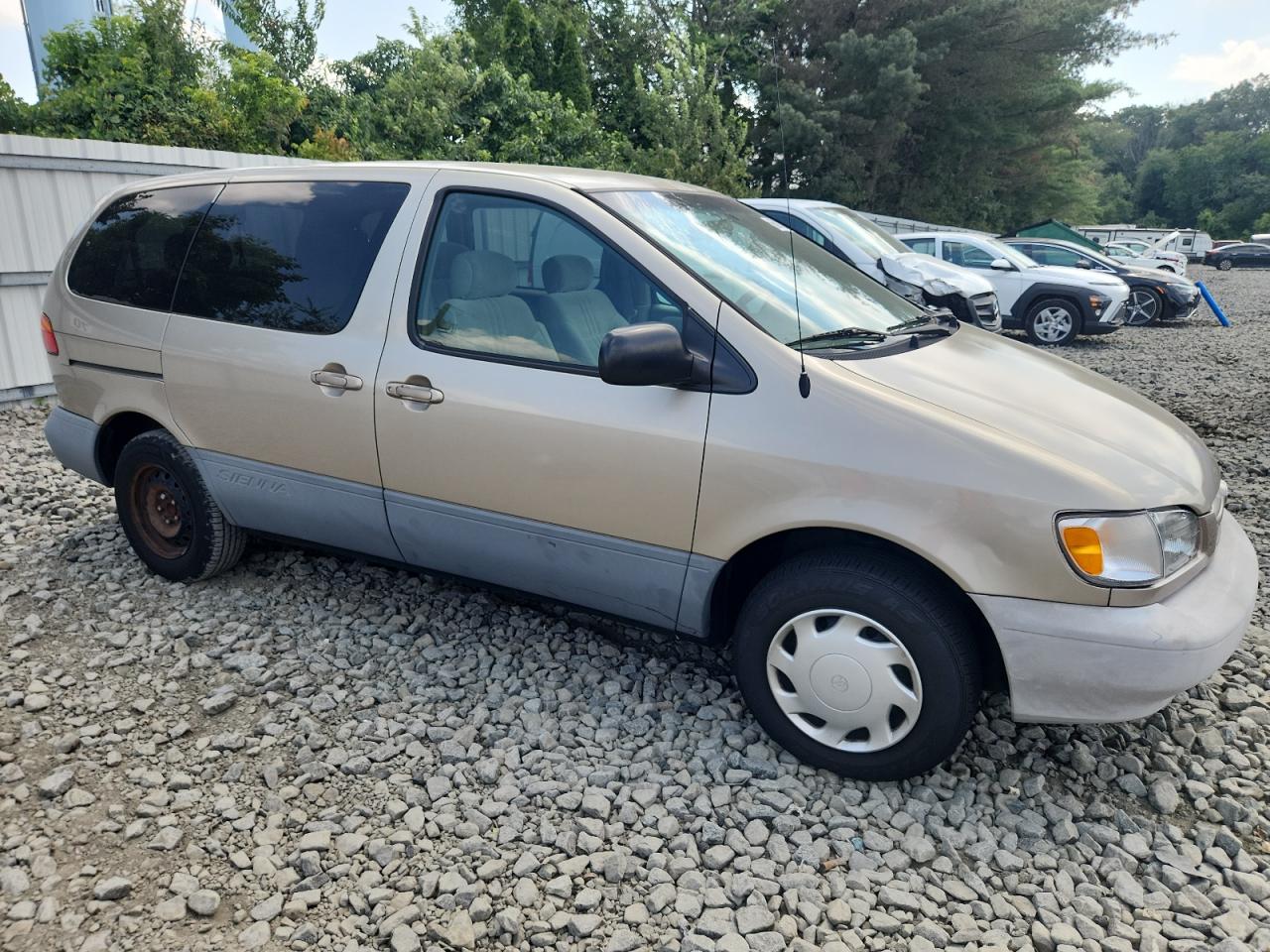 4t3zf19cxyu195038 4T3ZF19CXYU195038 2000 Toyota Sienna Ce
