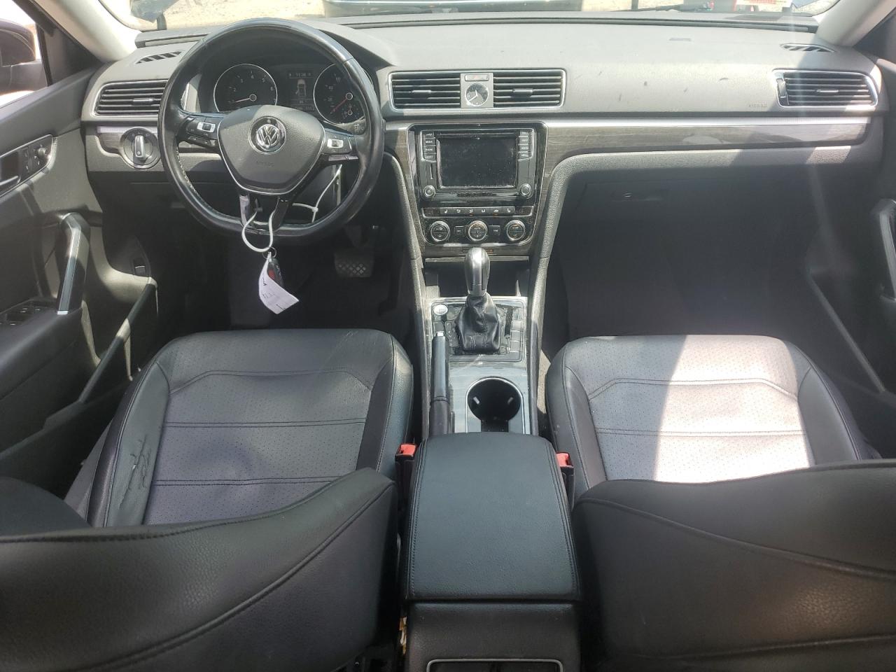 2017 Volkswagen Passat Se VIN: 1VWBT7A38HC019307 Lot: 64749725