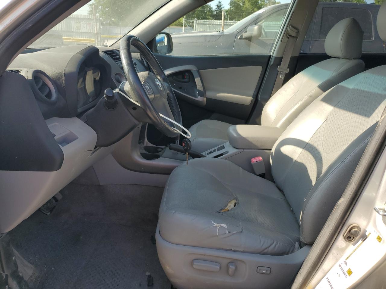 2008 Toyota Rav4 Limited VIN: JTMBD31V585175870 Lot: 64619855