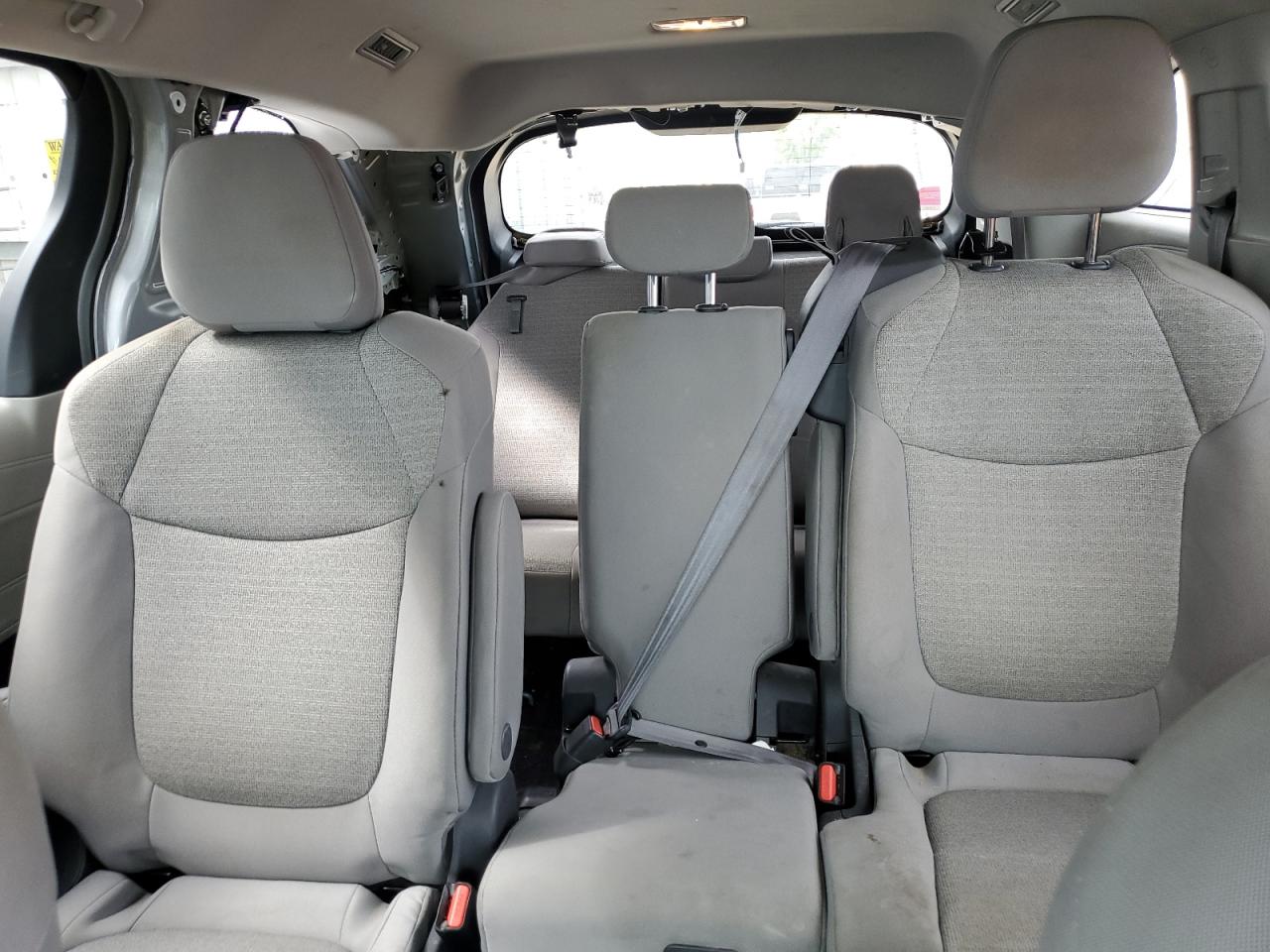2021 Toyota Sienna Le VIN: 5TDKRKEC2MS005071 Lot: 65126355