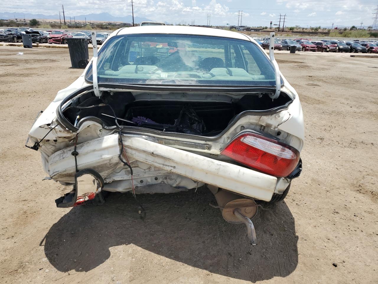 2002 Mazda 626 Lx VIN: 1YVGF22C925303472 Lot: 63201405
