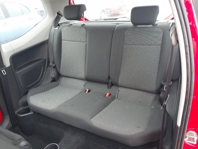 2015 VOLKSWAGEN MOVE UP
