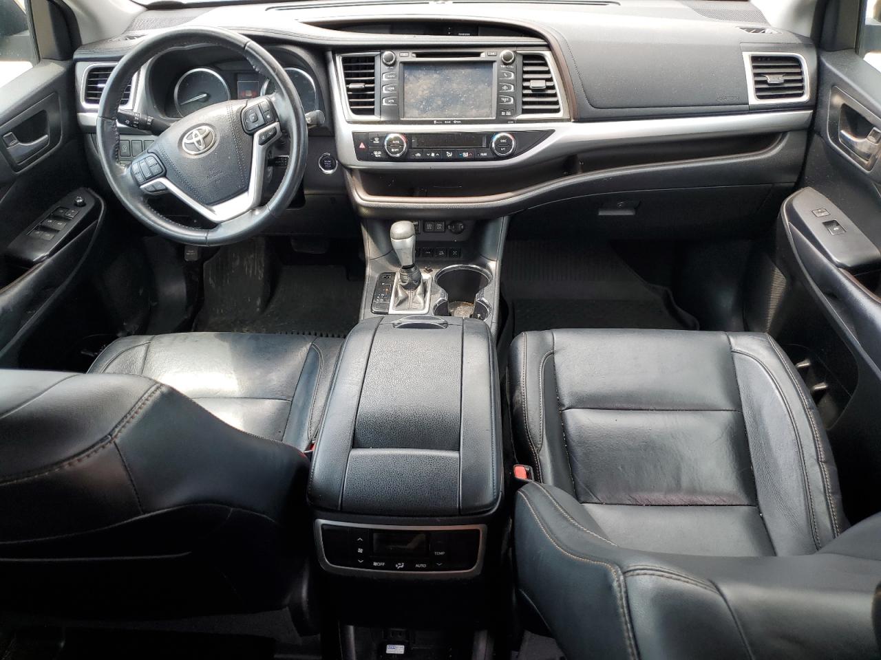 2018 Toyota Highlander Se VIN: 5TDJZRFH1JS863528 Lot: 64126405