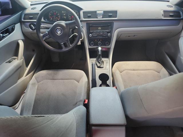 Sedans VOLKSWAGEN PASSAT 2014 Srebrny
