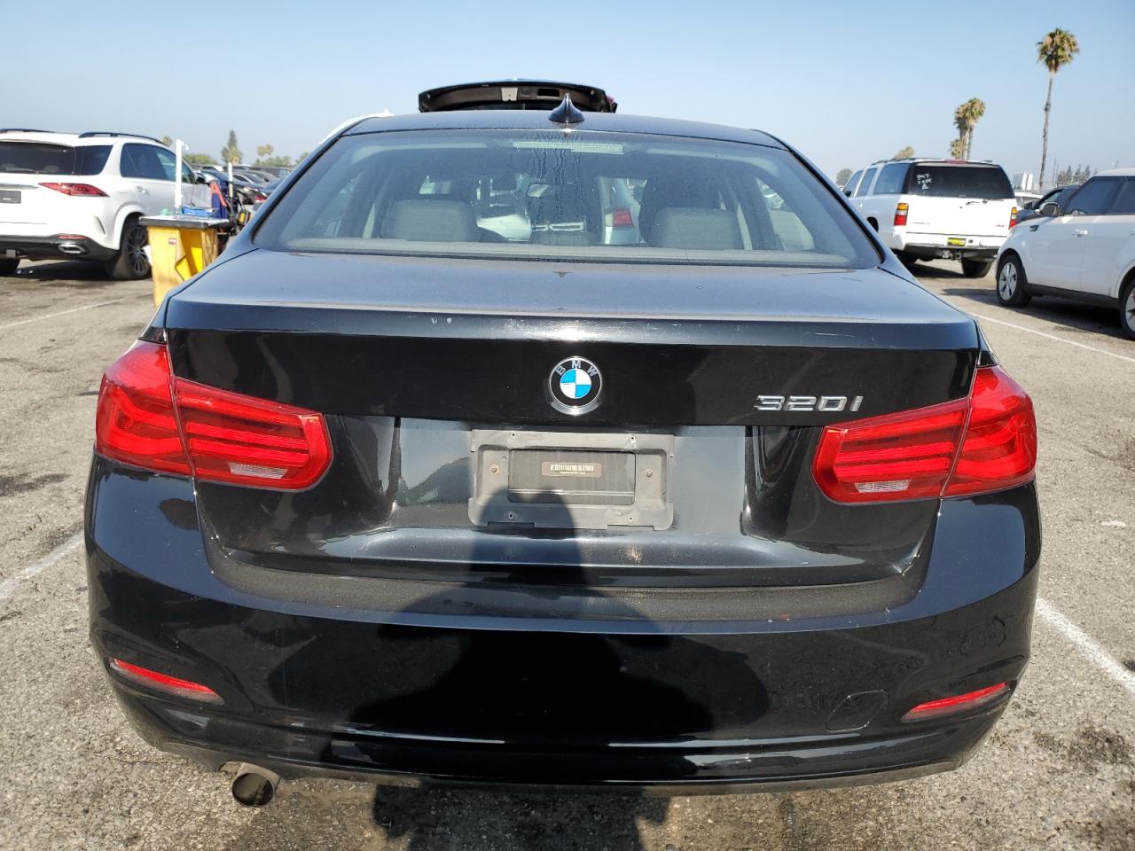 2017 BMW 320 I VIN: WBA8A9C56HK619582 Lot: 64508225