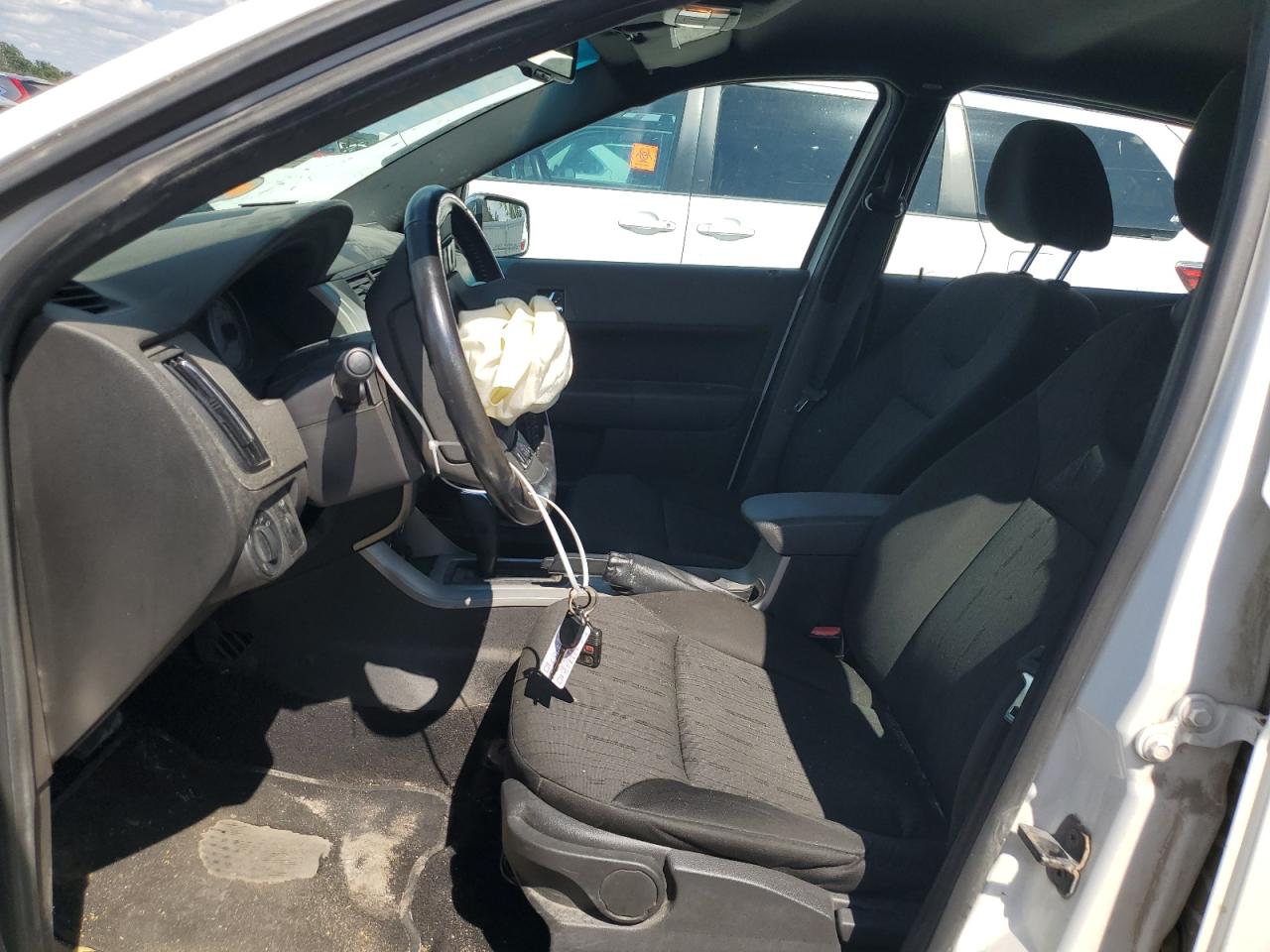 2008 Ford Focus Se VIN: 1FAHP35N38W210935 Lot: 64746325