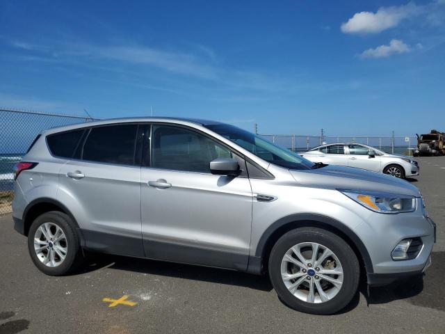  FORD ESCAPE 2017 Srebrny