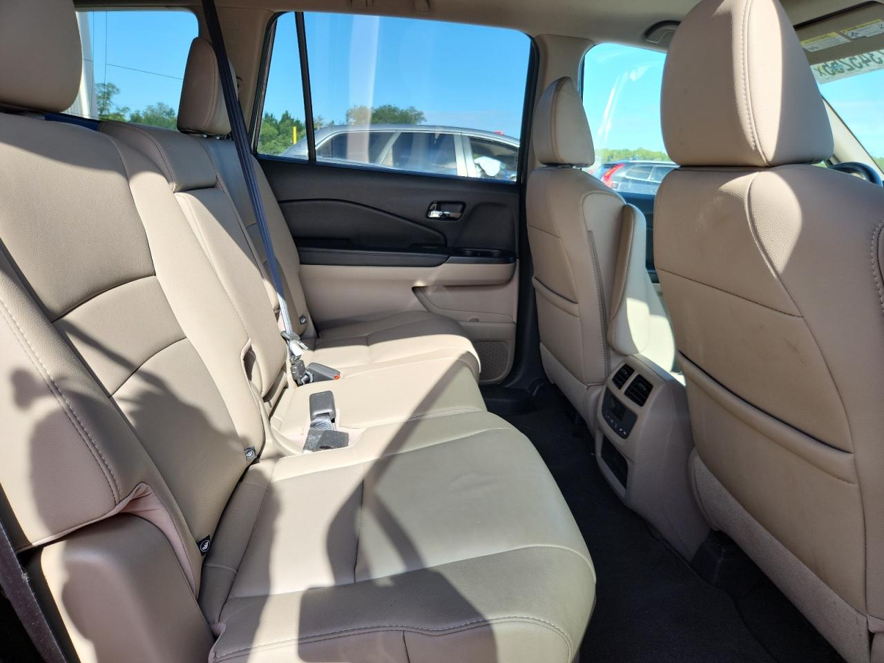 2016 Honda Pilot Exln VIN: 5FNYF6H7XGB128439 Lot: 62345255