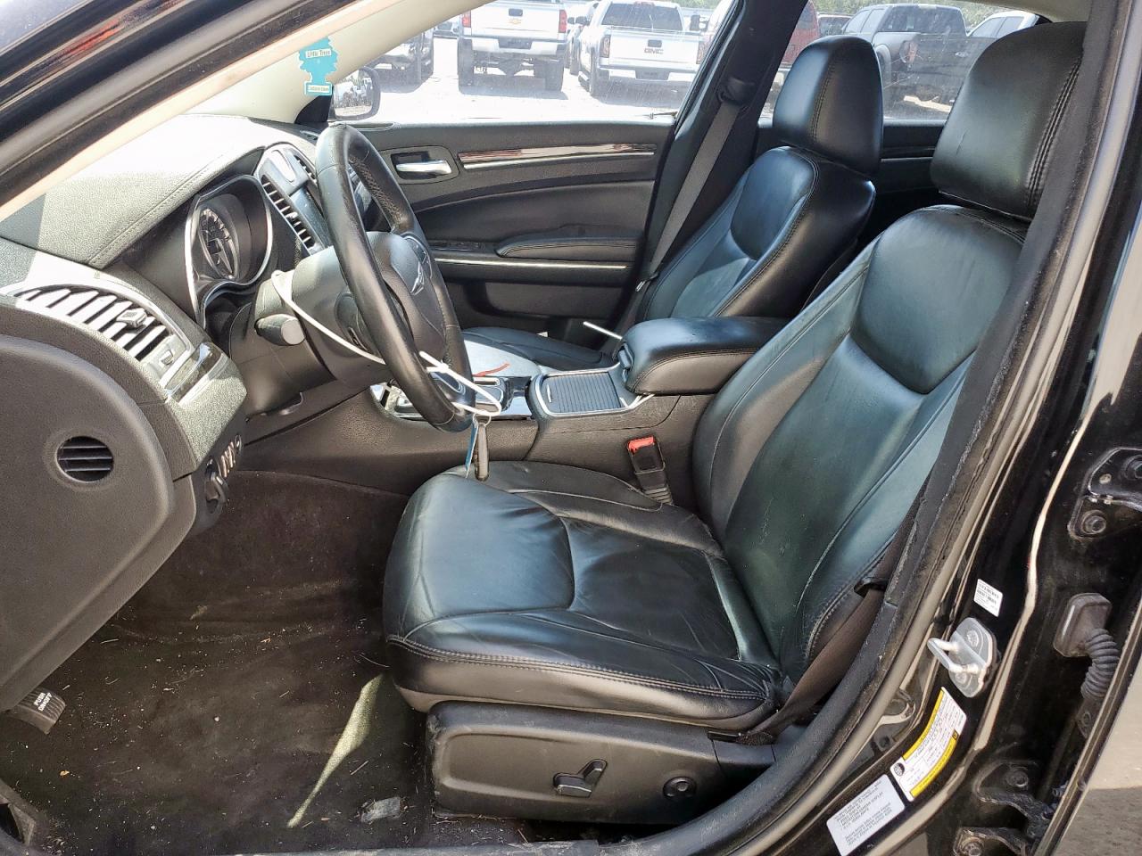 2015 Chrysler 300 Limited VIN: 2C3CCAAG0FH921469 Lot: 64860305