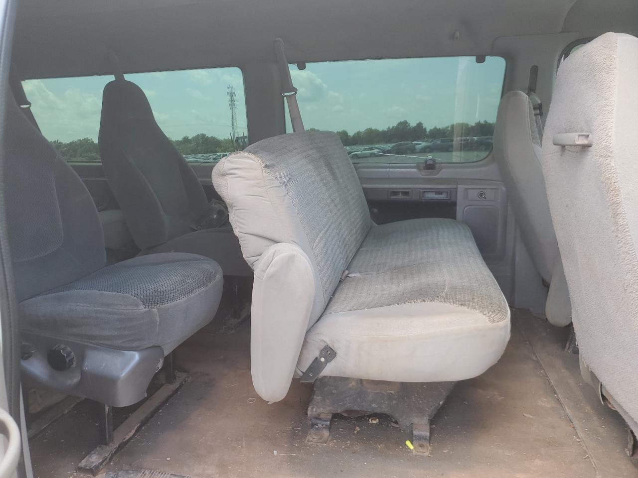 2001 Ford Econoline E350 Super Duty Wagon VIN: 1FBSS31L41HA78026 Lot: 65250485
