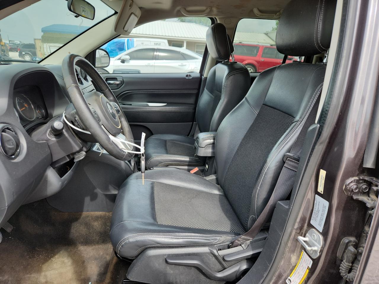 2015 Jeep Compass Latitude VIN: 1C4NJDEB9FD395303 Lot: 64020275
