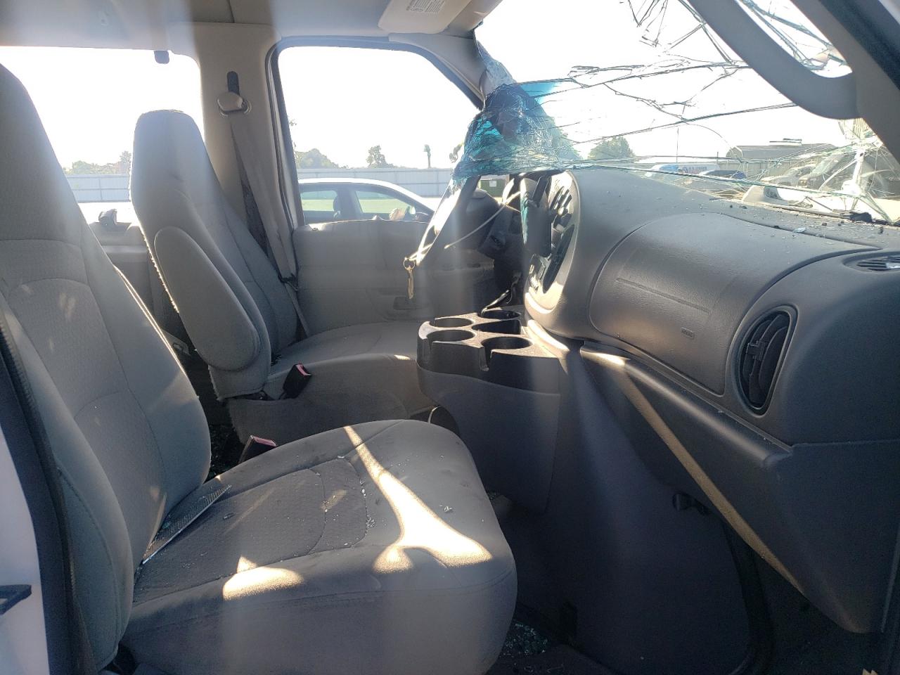 2008 Ford Econoline E350 Super Duty Wagon VIN: 1FBSS31L78DA86185 Lot: 64914715