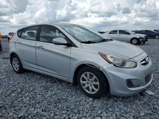 Hatchbacks HYUNDAI ACCENT 2014 Srebrny