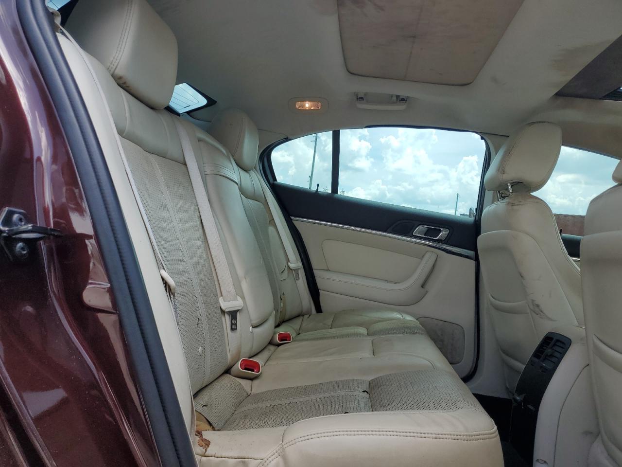 1LNHL9DR5AG613288 2010 Lincoln Mks