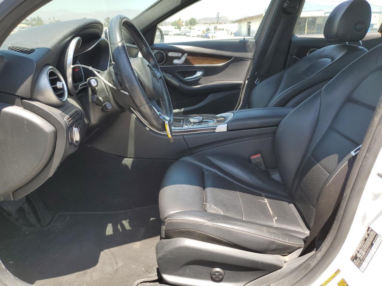 2018 Mercedes-Benz C 300 VIN: WDDWF4JB5JR400011 Lot: 64698125
