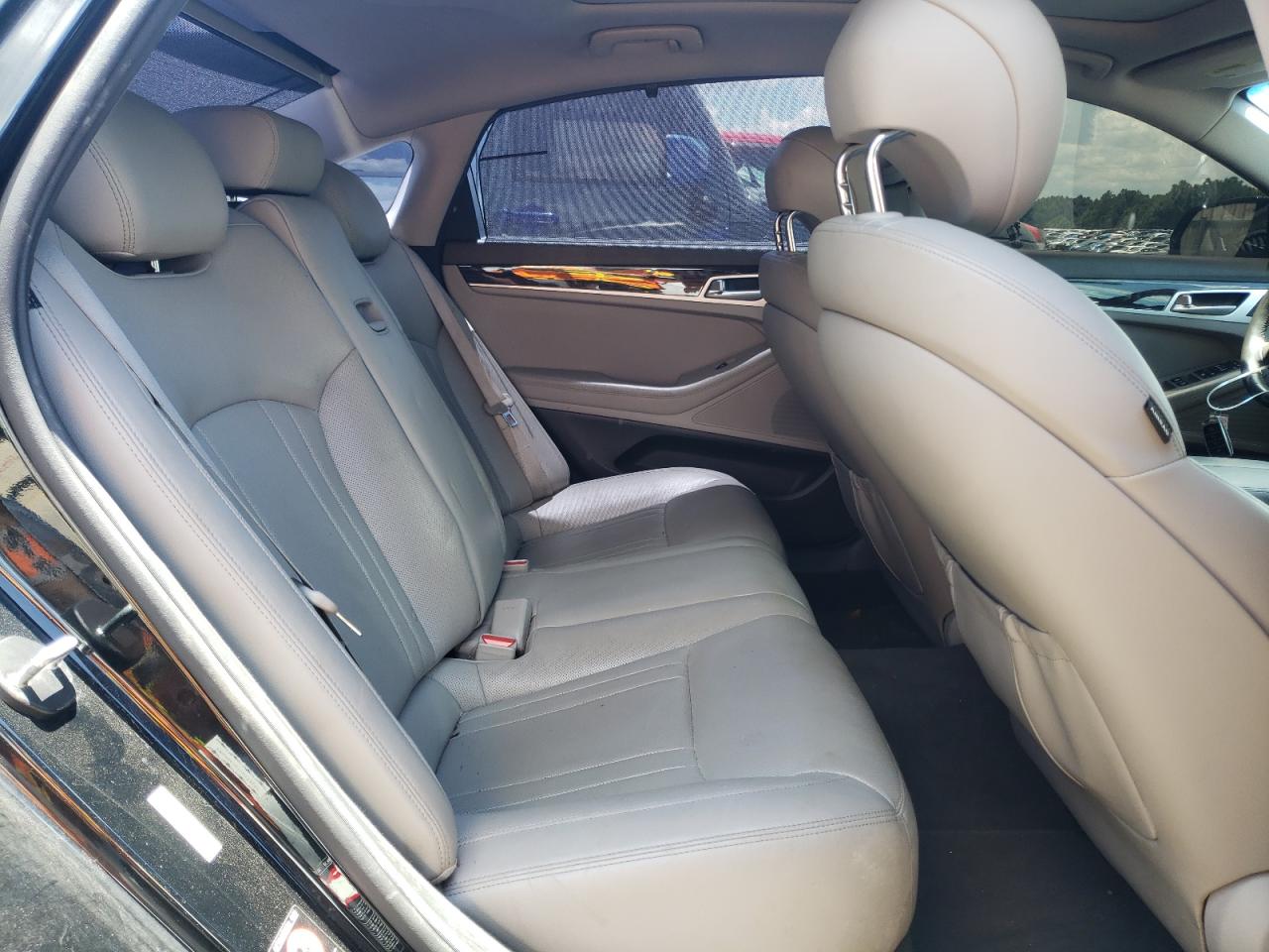 2017 Genesis G80 Base VIN: KMHGN4JE1HU173656 Lot: 62017465