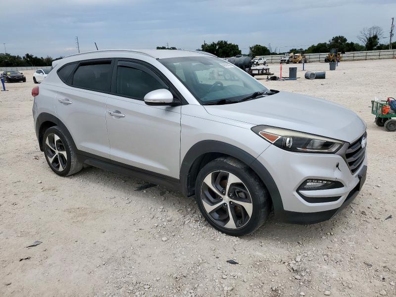 Parquets HYUNDAI TUCSON 2016 Srebrny
