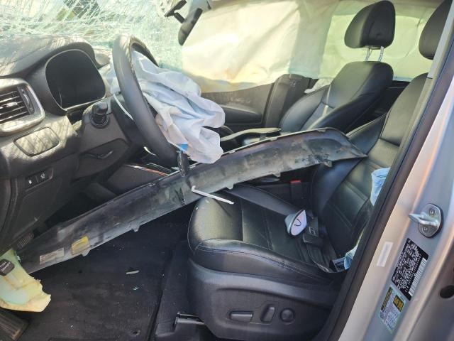  KIA SORENTO 2016 Srebrny