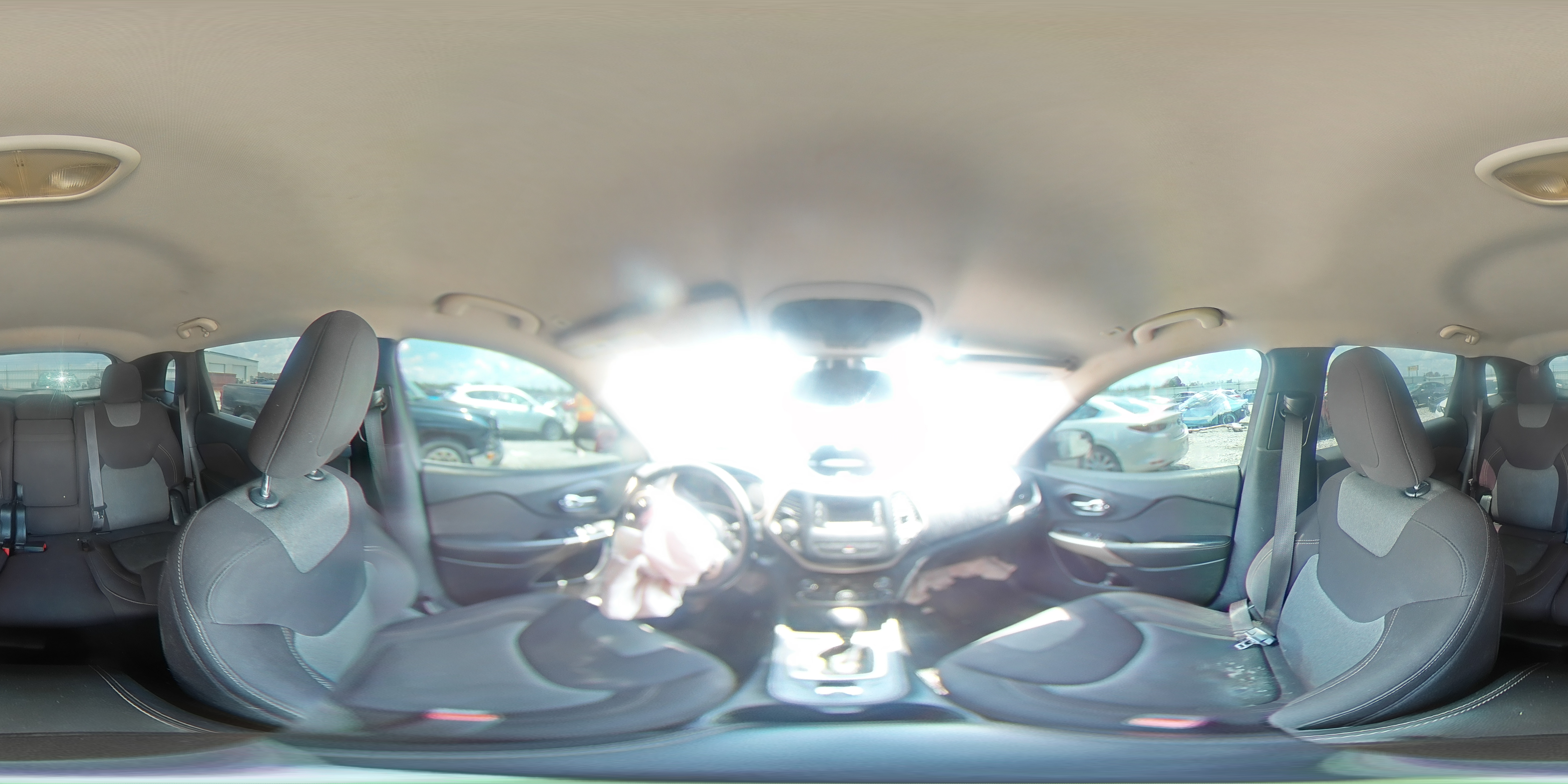 2018 Jeep Cherokee Latitude VIN: 1C4PJLCB7JD557346 Lot: 64245175