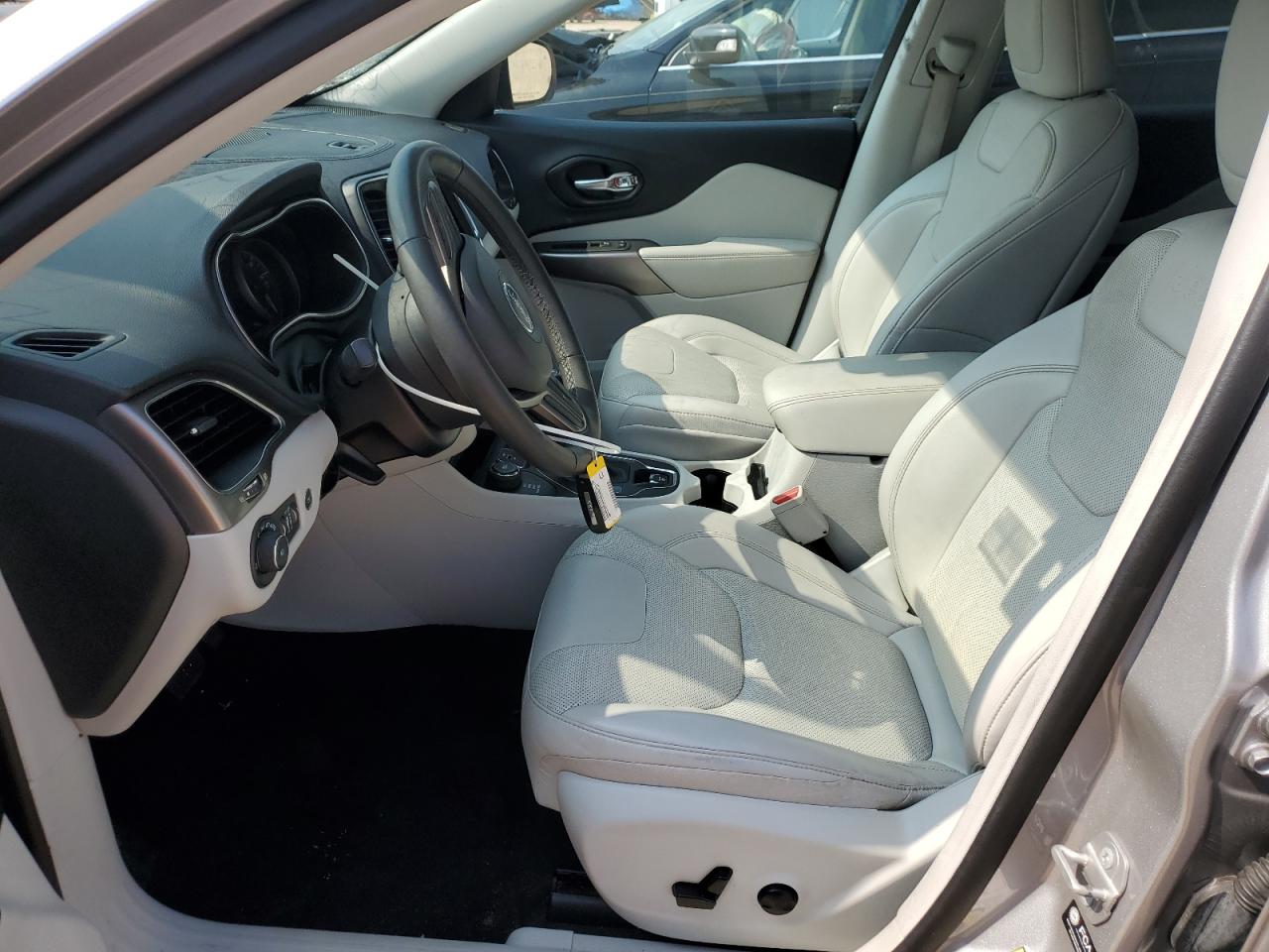 2022 Jeep Cherokee Latitude Lux VIN: 1C4PJMMX6ND518303 Lot: 64055875