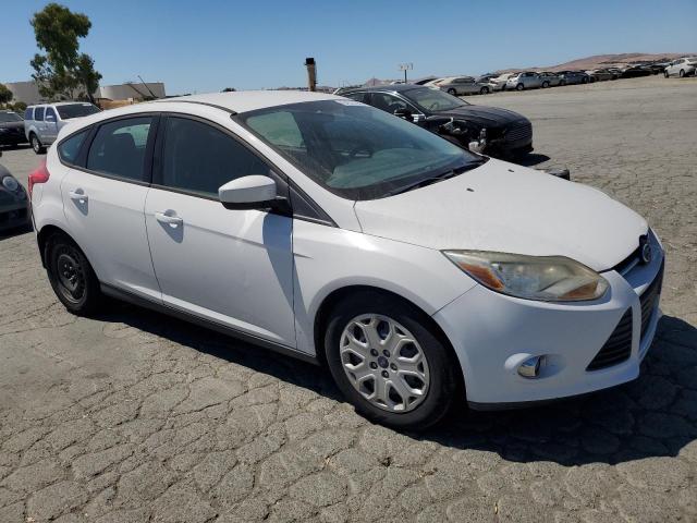  FORD FOCUS 2012 Белы