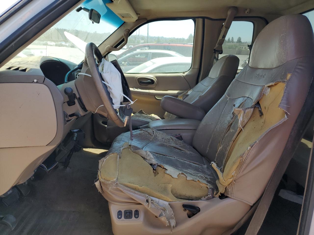 1999 Ford F150 VIN: 1FTRX18W7XKA55819 Lot: 64293245