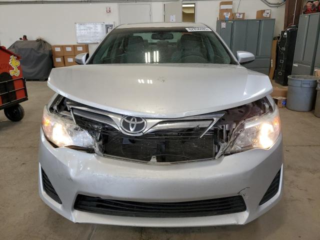 Sedans TOYOTA CAMRY 2014 Silver