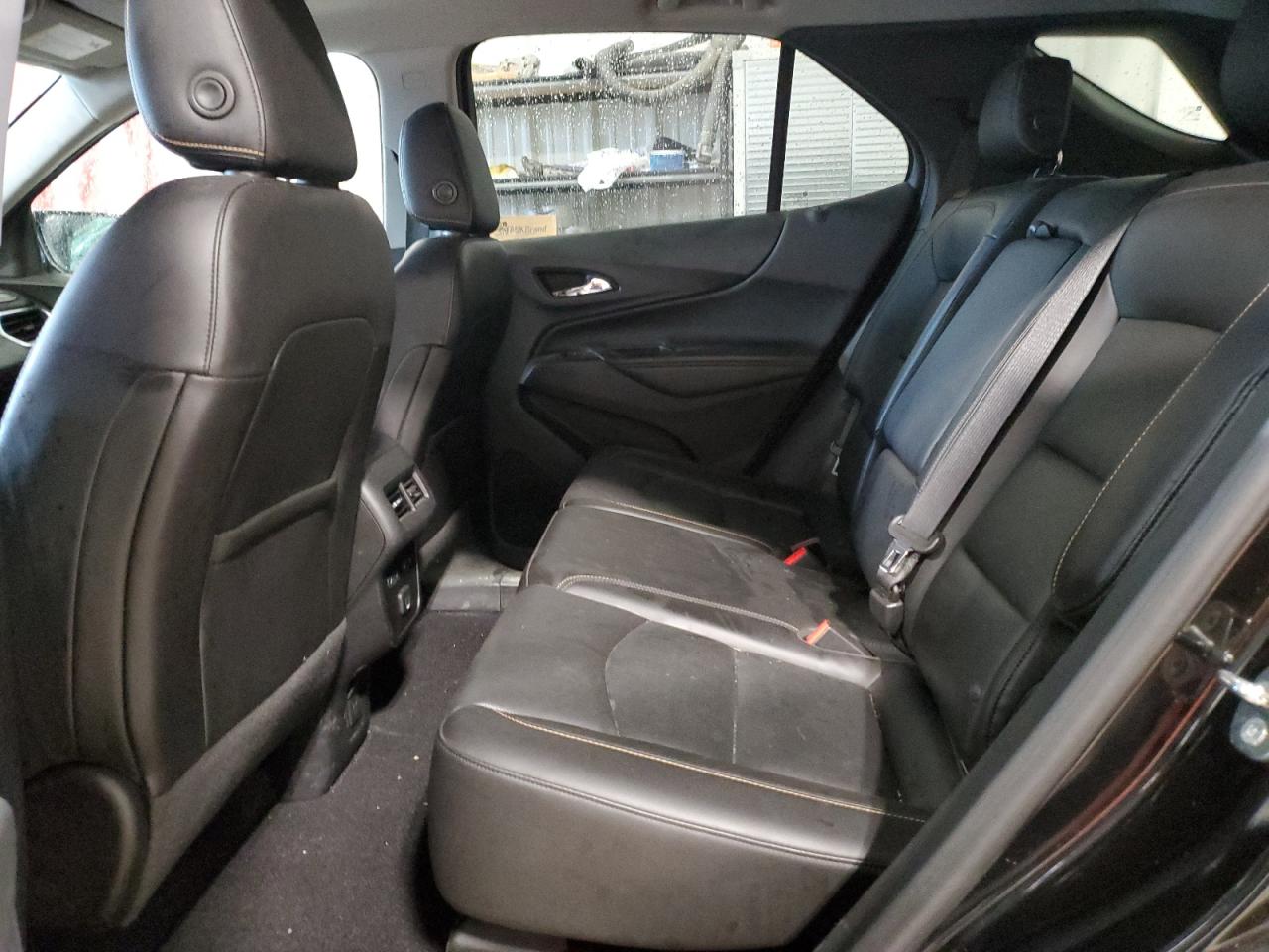 2GNAXYEX2K6121439 2019 Chevrolet Equinox Premier