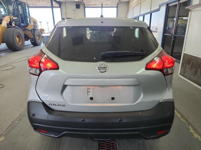  NISSAN KICKS 2020 Srebrny