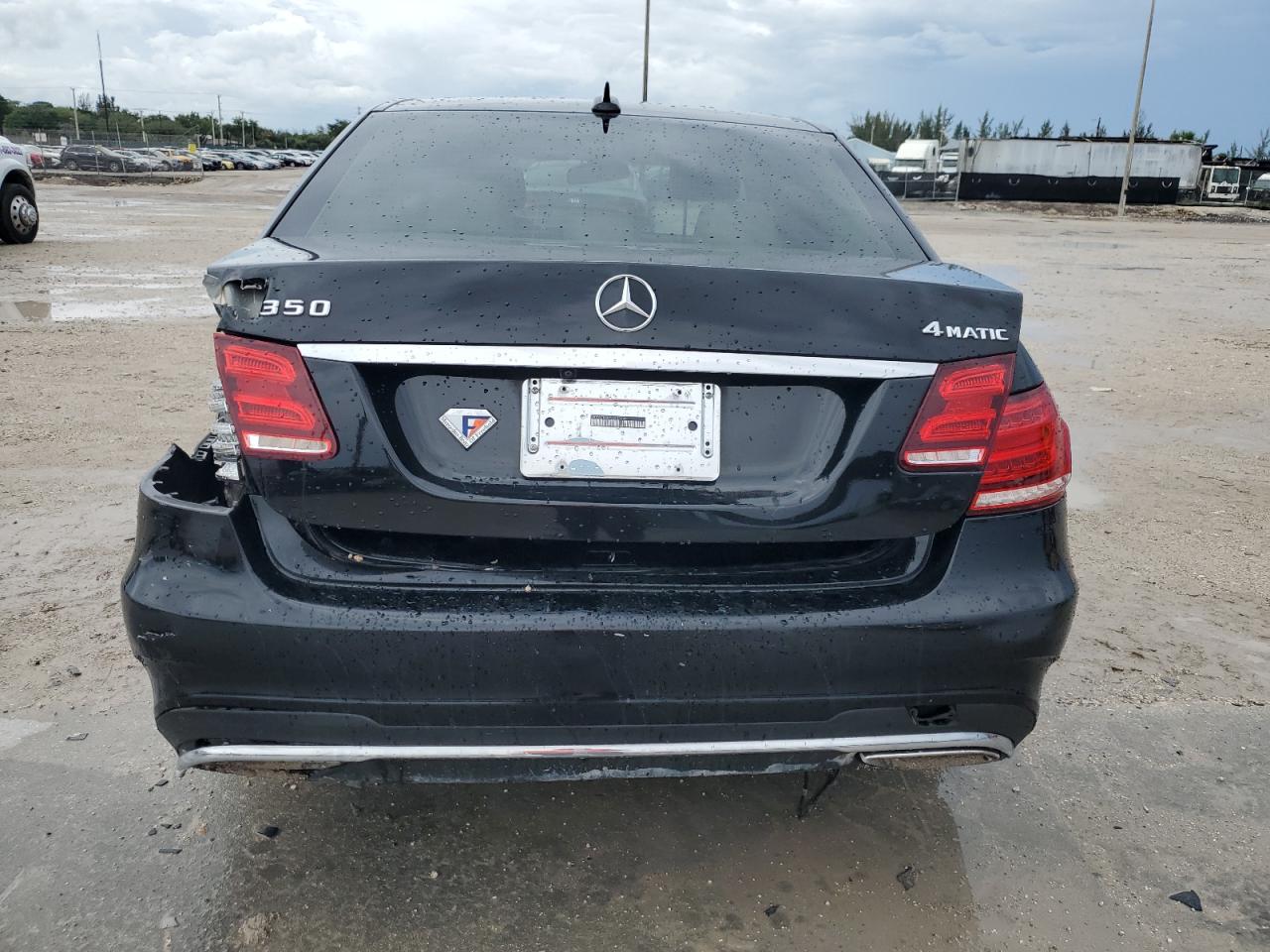 2014 Mercedes-Benz E 350 4Matic VIN: WDDHF8JBXEA955640 Lot: 63377885