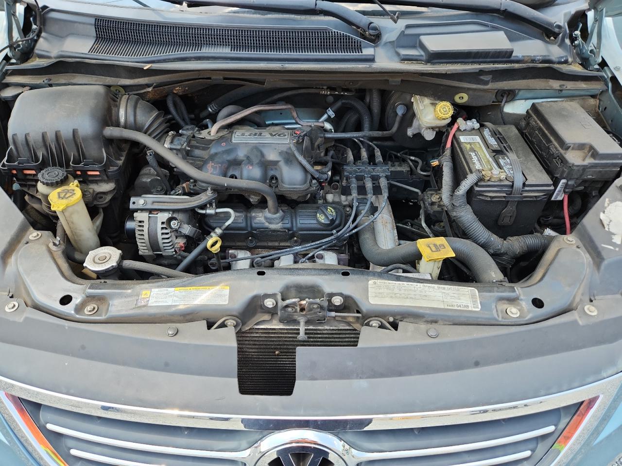 2010 Volkswagen Routan Se VIN: 2V4RW3D11AR325215 Lot: 63534525