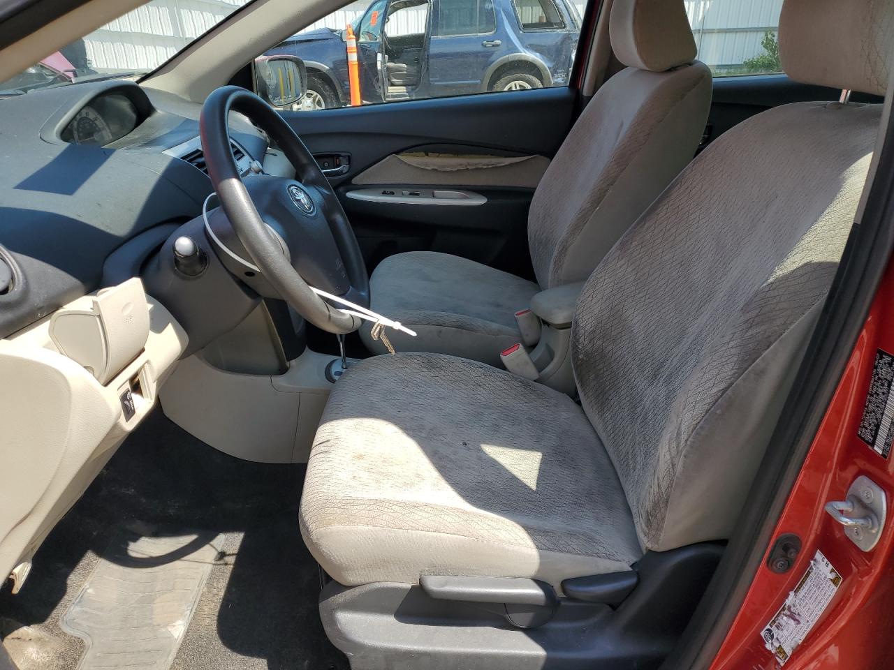 2008 Toyota Yaris VIN: JTDBT923681200771 Lot: 64115425