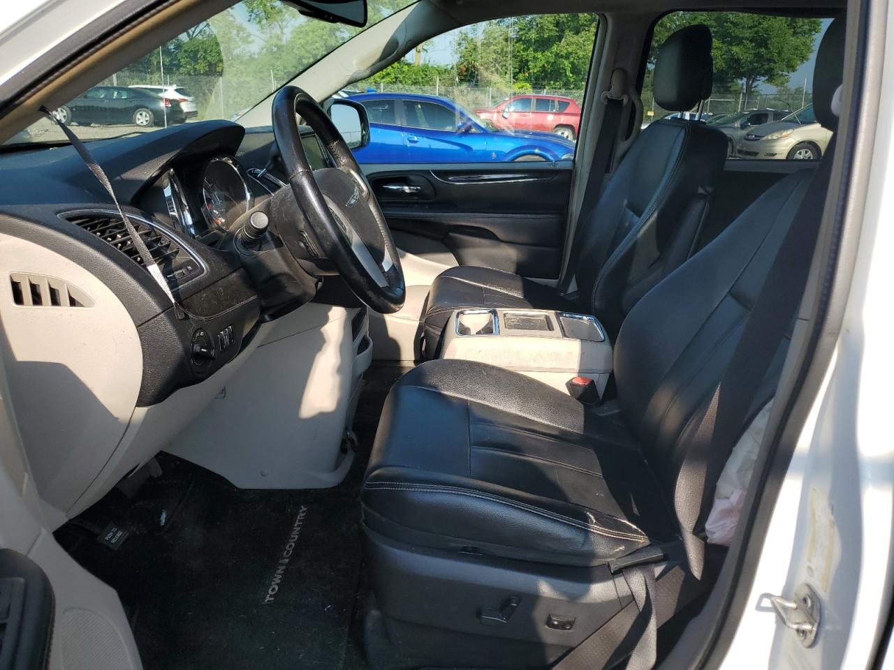 2016 Chrysler Town & Country Touring VIN: 2C4RC1BG0GR295521 Lot: 64597215