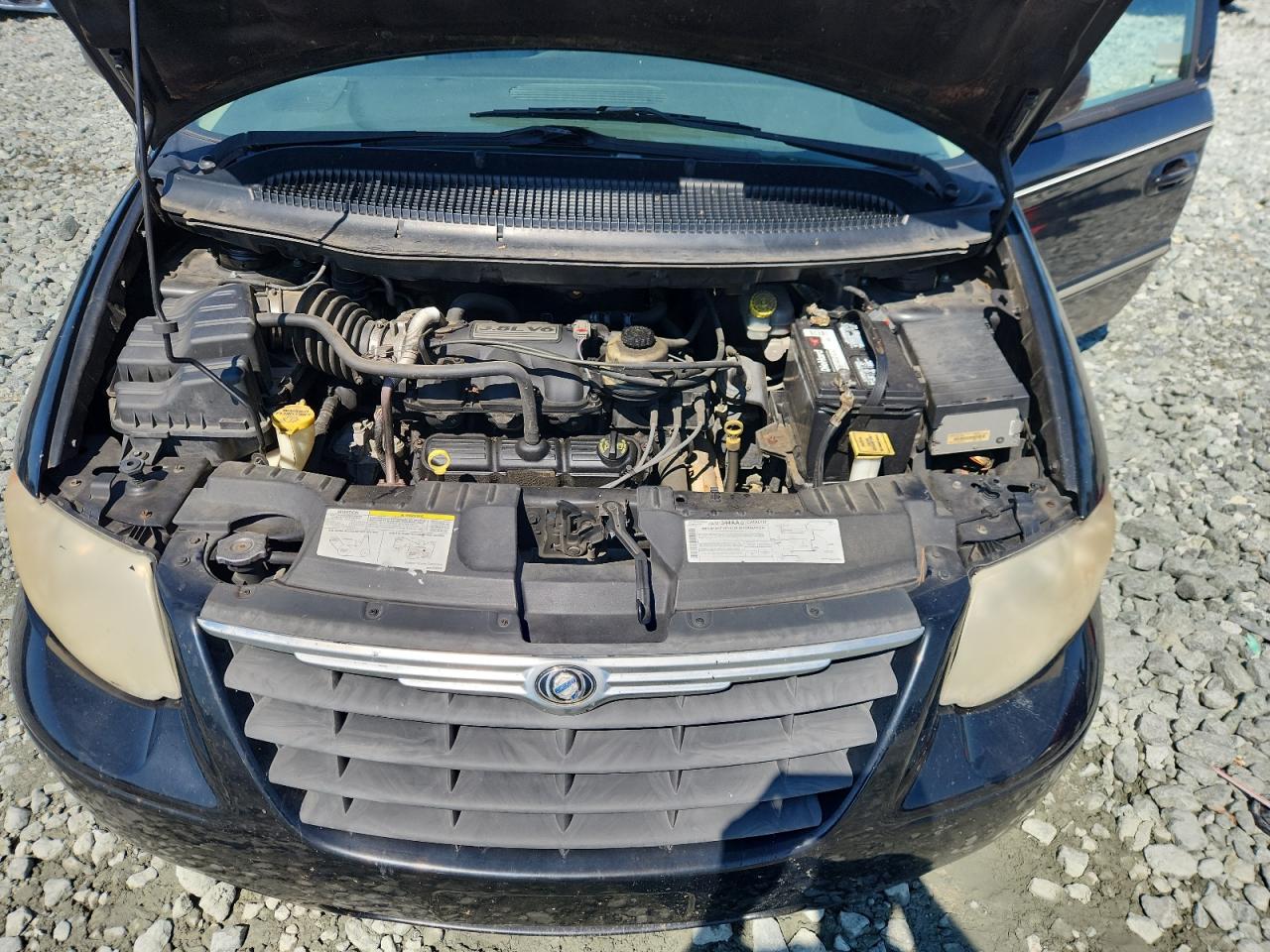 2005 Chrysler Town & Country Touring VIN: 2C4GP54L85R571387 Lot: 63493275