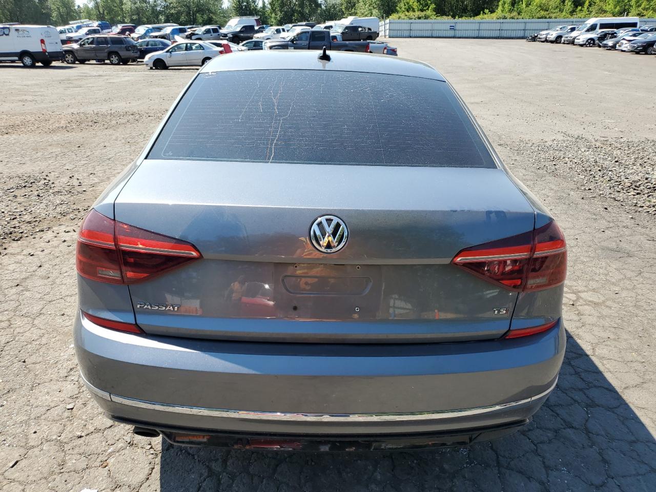2018 Volkswagen Passat S VIN: 1VWAA7A33JC001272 Lot: 63863525