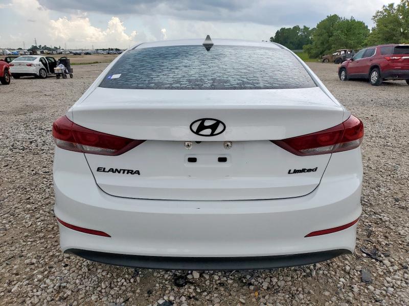  HYUNDAI ELANTRA 2018 Белы