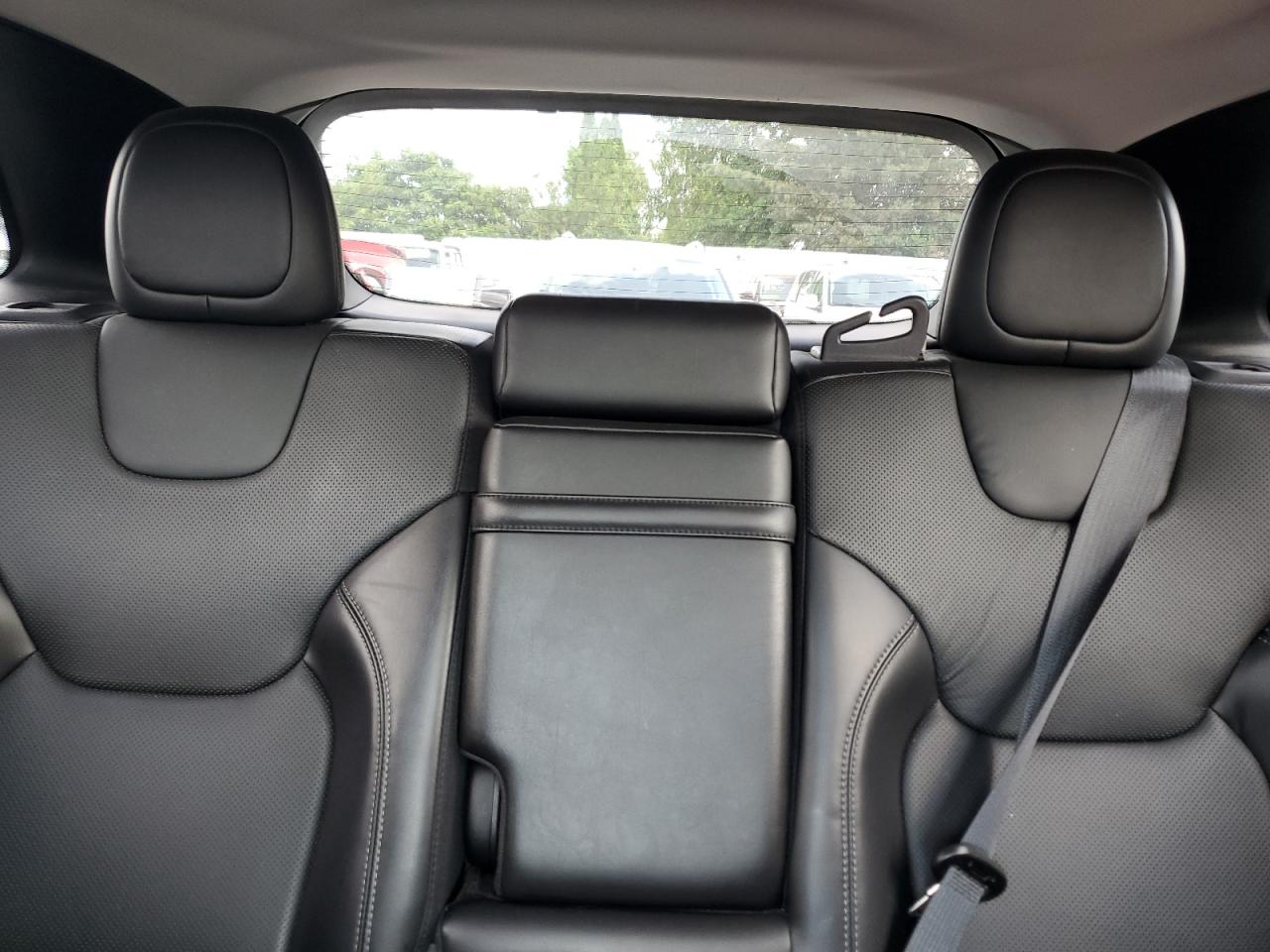 1c4pjmdx7kd282739 1C4PJMDX7KD282739 2019 Jeep Cherokee Limited